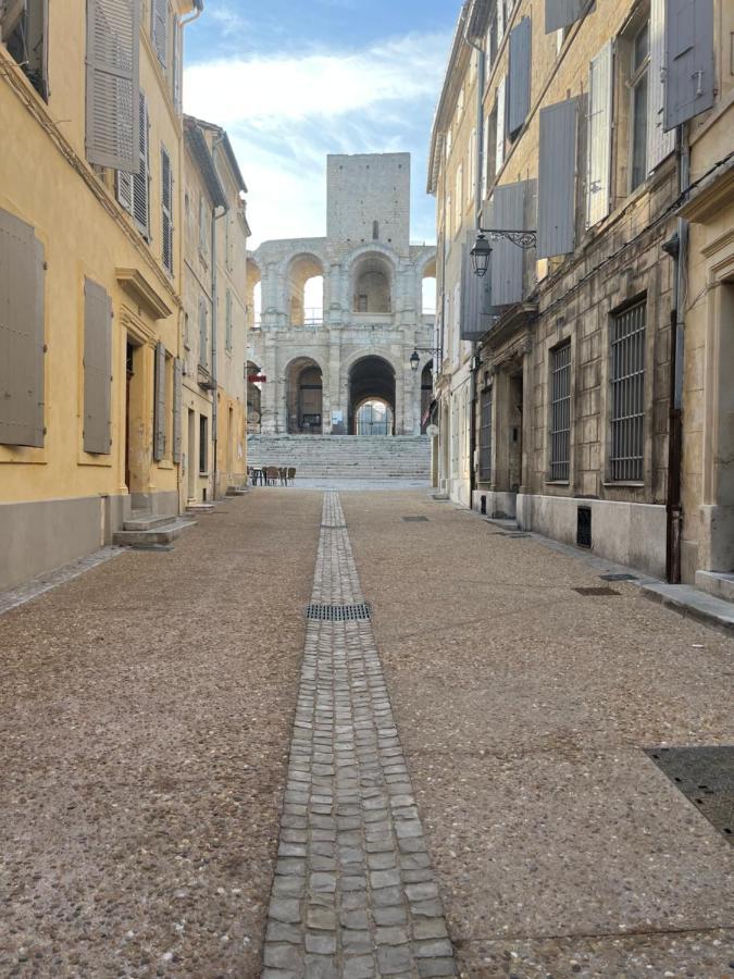 "L'Artistique" Centre Arles Fondation Van Gogh Esterno foto